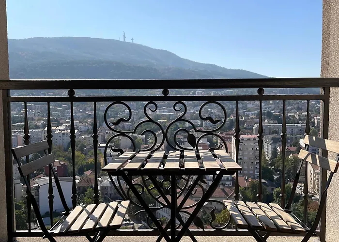 Stylish Studio, Skopje Centre - Private Parking - Panoramic Views