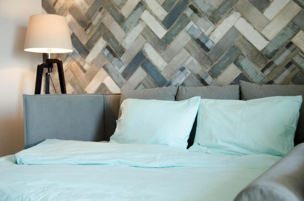 Stylish Studio, Centre - Private Parking - Panoramic Views * Skopje