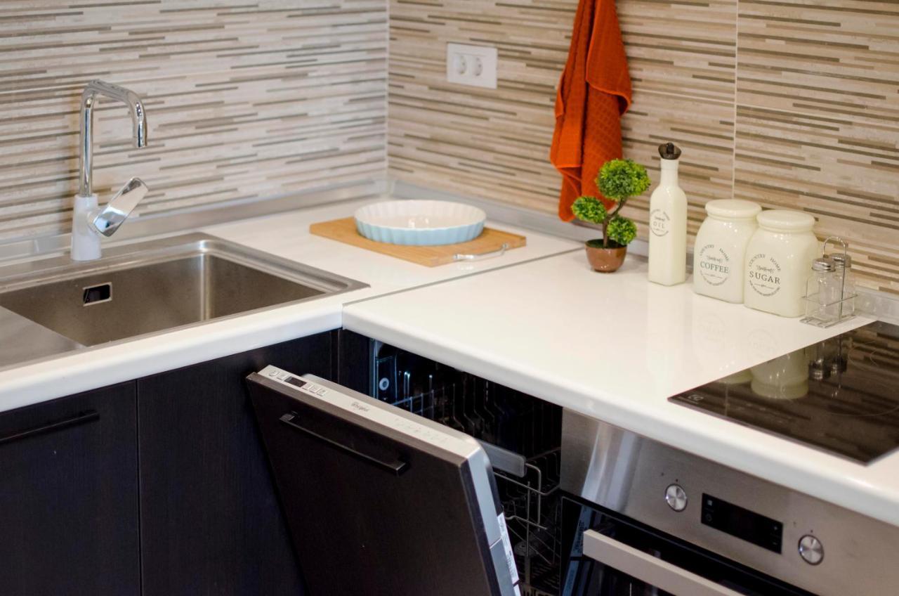 Stylish Studio, Centre - Private Parking - Panoramic Views