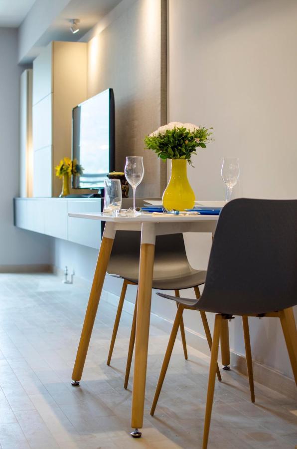 Apartment Stylish Studio, Centre - Private Parking - Panoramic Views Skopje