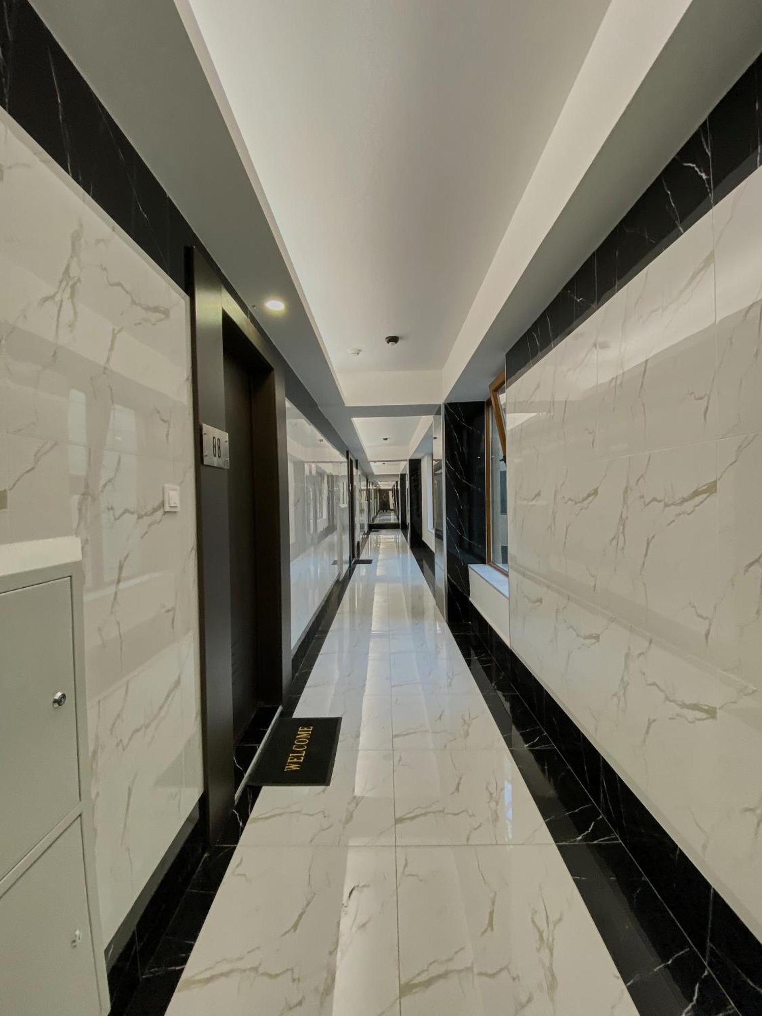 Stylish Studio, Centre - Private Parking - Panoramic Views Apartment *