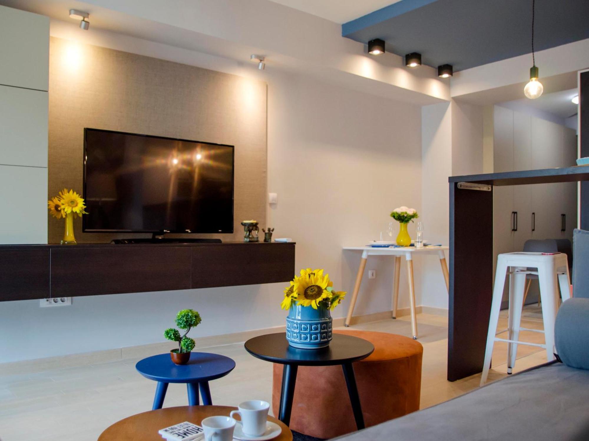 Stylish Studio, Centre - Private Parking - Panoramic Views *