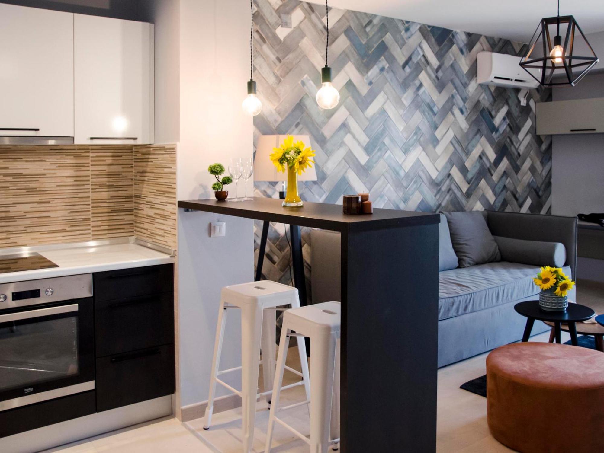 Stylish Studio, Centre - Private Parking - Panoramic Views Apartment